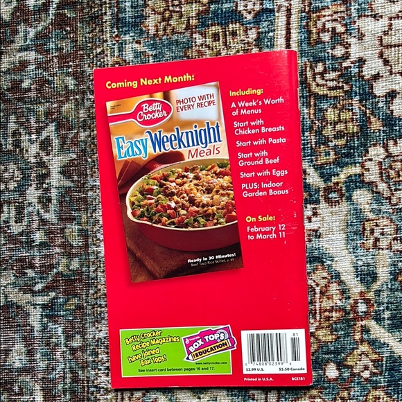 Betty Crocker Casseroles & Slow Cooker Meals Cookbook - Picture 2 of 3